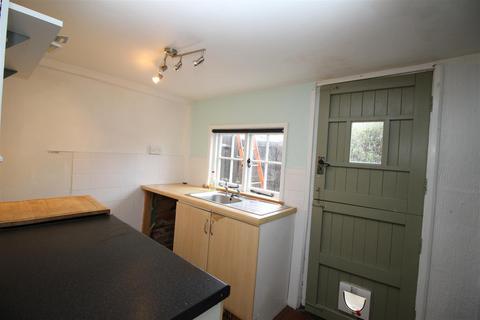 2 bedroom semi-detached house to rent, Robinsbridge Road, Coggeshall, Colchester