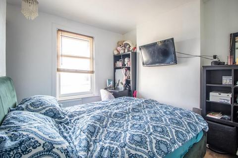 32 Waterloo Road, Shoeburyness, Southend-on-sea, SS3 9EQ