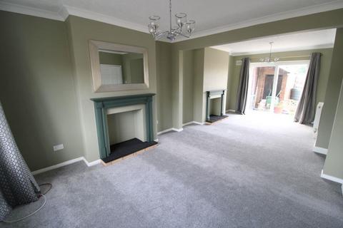 3 bedroom semi-detached house to rent, Wallows Road, Brierley Hill