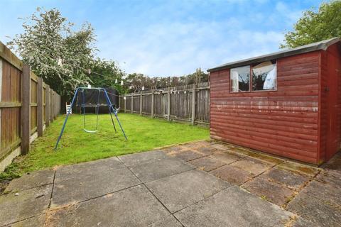 3 bedroom end of terrace house for sale, North Road, Hull