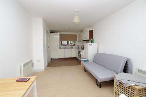 1 bedroom apartment for sale, Fire Fly Avenue, Swindon SN2