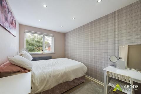 69 Fairham Road, Stretton, Burton-on-trent, DE13 0BS