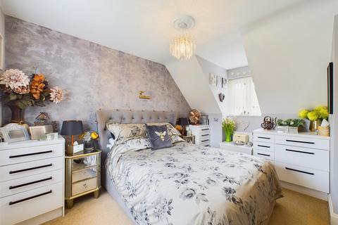8 Captain Ford Way, Dereham, NR19 1WQ