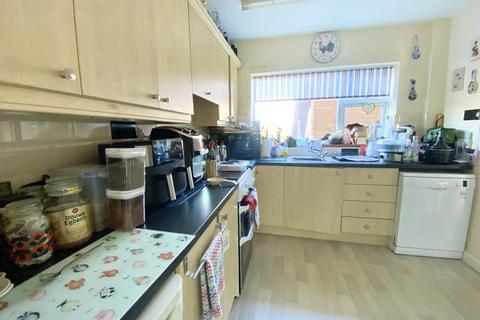 4 bedroom semi-detached house for sale, 2 Beeches Drive, Bayston Hill, Shrewsbury, SY3 0PQ