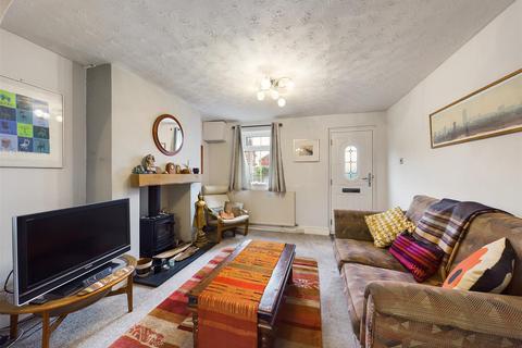 2 bedroom terraced house to rent, Hillock Lane, Gresford, Wrexham