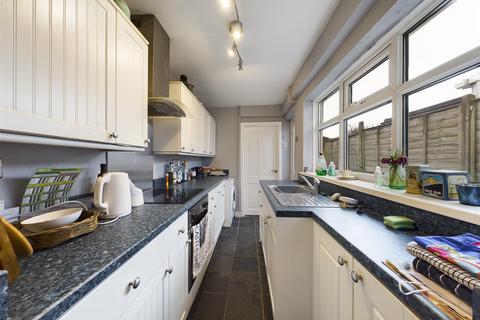 2 bedroom terraced house to rent, Hillock Lane, Gresford, Wrexham