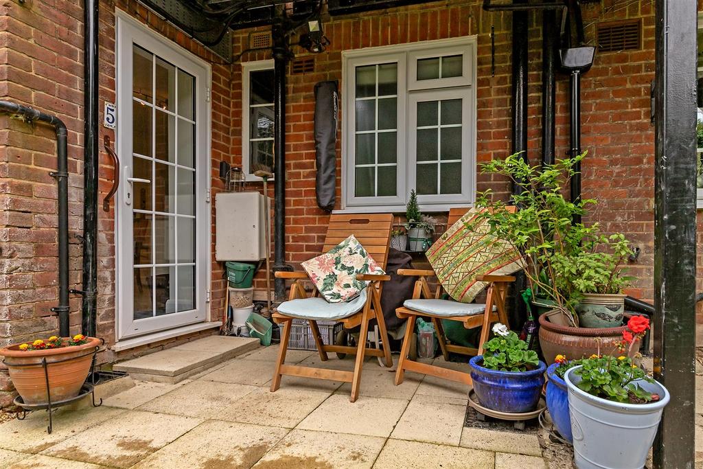 5 Grange Court-32.jpg