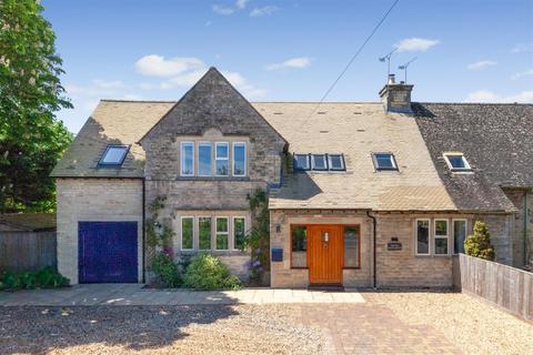 4 bedroom semi-detached house for sale, Station Road, Bampton