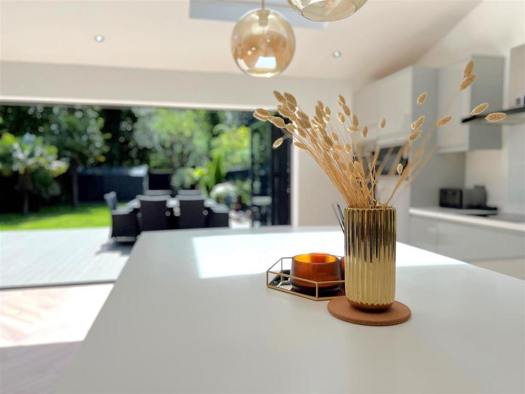 Kitchen 13.jpg