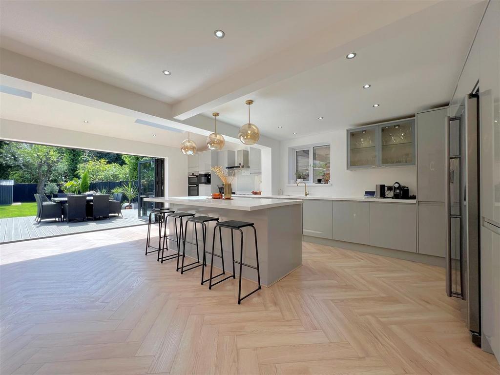 Kitchen main 2.jpg