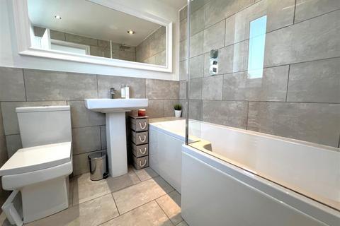 20 Blacklow Road, Warwick, CV34 5SZ