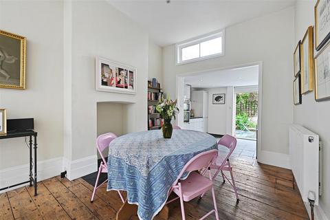 94 Frithville Gardens, London, W12 7JW