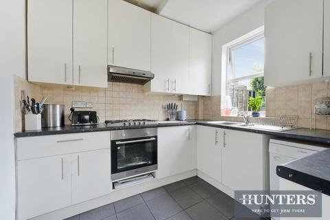 2 bedroom terraced house for sale, Stanley Road, Hounslow