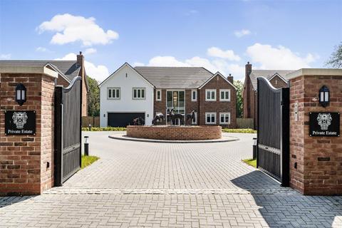 5 bedroom detached house for sale, Titchfield Road, Fareham PO14