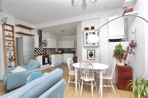 2 bedroom flat for sale, 2 Nevill Road, London N16