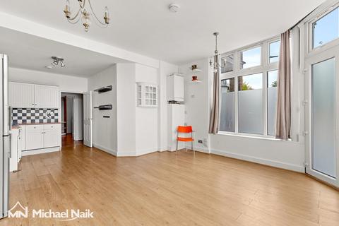 2 bedroom flat for sale, 2 Nevill Road, London N16