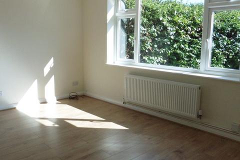 3 bedroom terraced house to rent, Marley Gardens