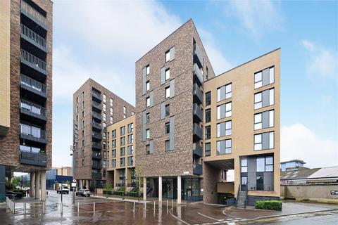 1 bedroom flat for sale, Greyhound Parade, London SW17