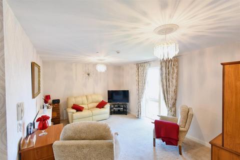 2 bedroom retirement property for sale, Queensway, Leamington Spa