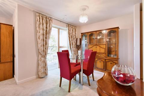 2 bedroom retirement property for sale, Queensway, Leamington Spa