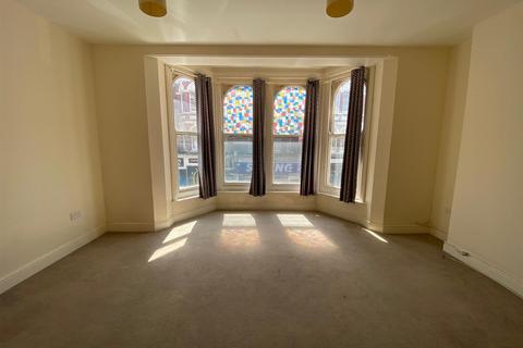 1 bedroom apartment to rent, Seaside Road, Eastbourne BN21