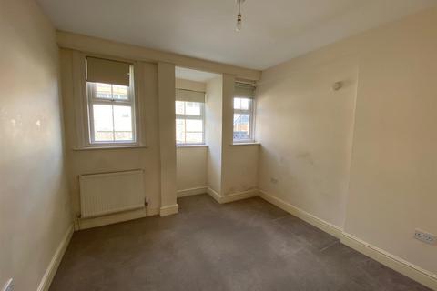 1 bedroom apartment to rent, Seaside Road, Eastbourne BN21
