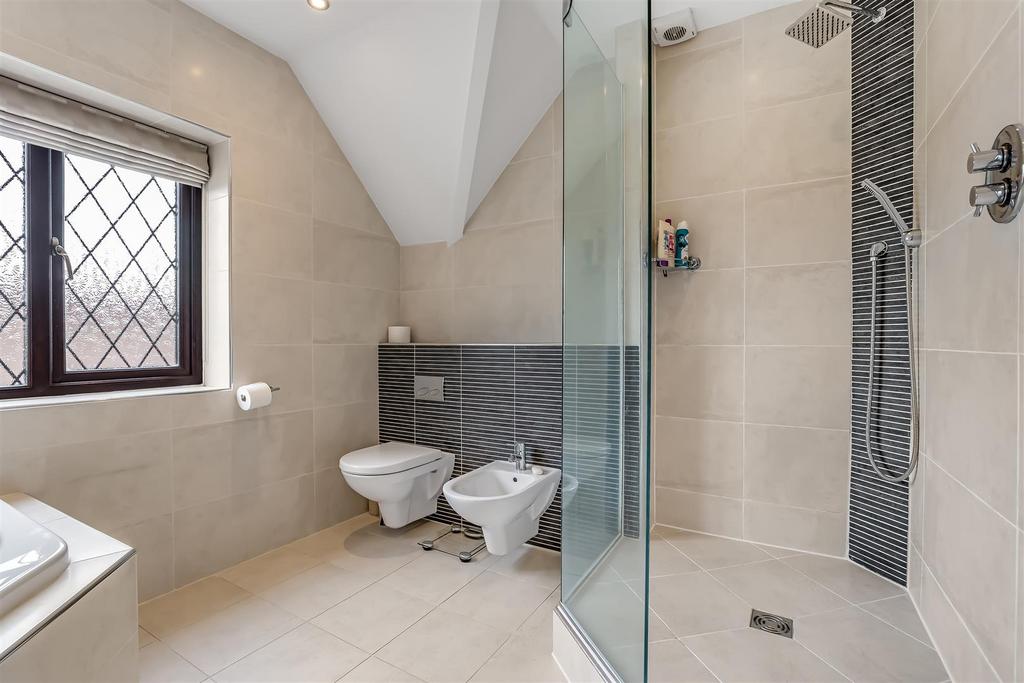 En Suite 2.jpg