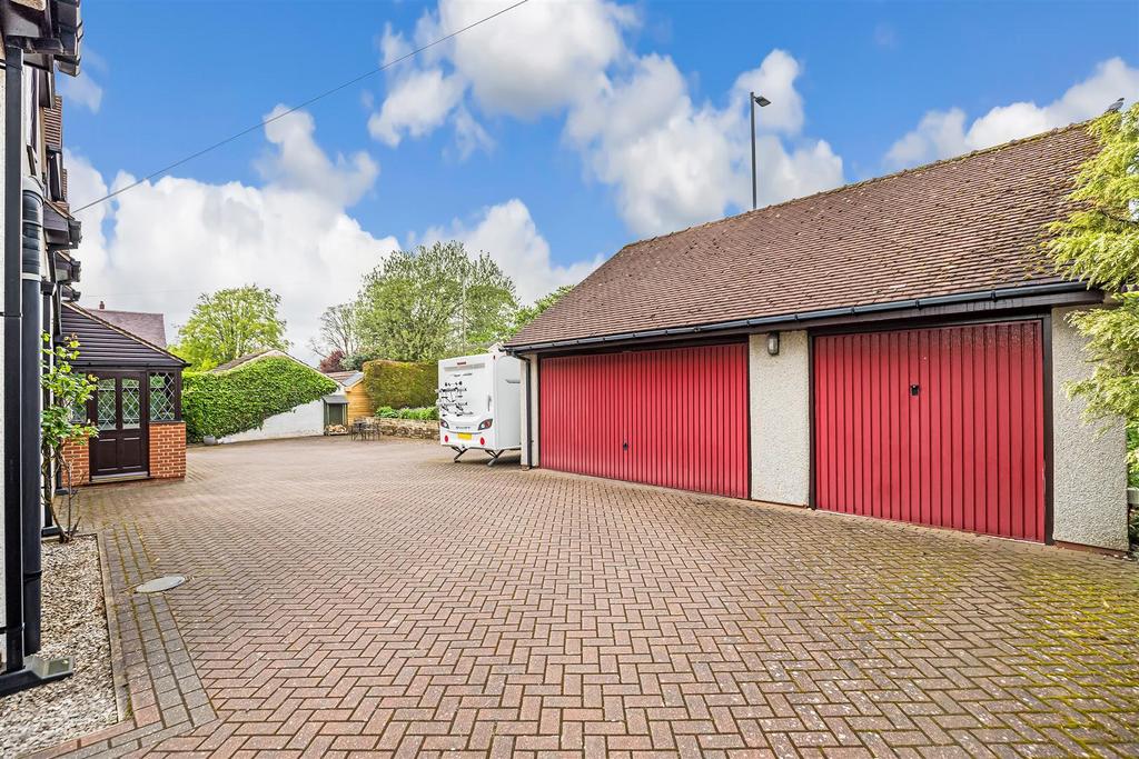 Garage.jpg