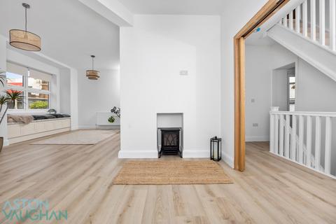 5 bedroom end of terrace house for sale, Queens Park Road, Brighton BN2