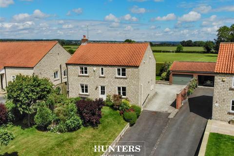 4 bedroom detached house for sale, High Street, Wombleton, York