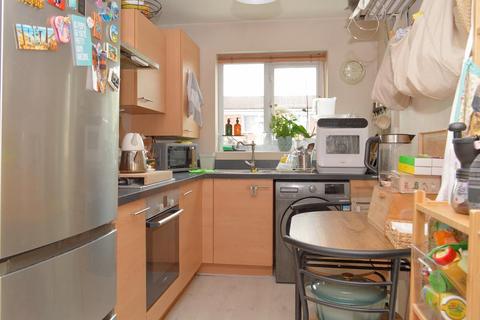 2 bedroom townhouse for sale, Barmouth Walk, Oldham