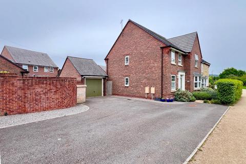 3 Bond Close, Leonard Stanley, Stonehouse, GL10 3GQ