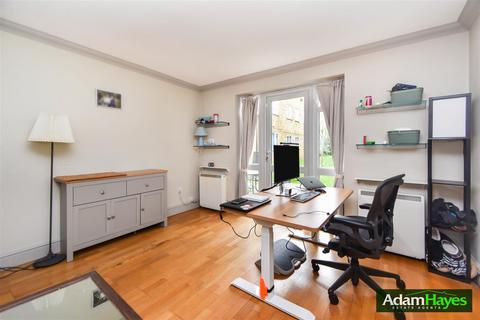 2 bedroom apartment to rent, Oakridge Drive, East Finchley N2