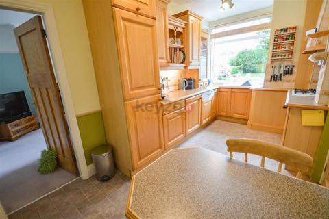 38 Hemper Lane, Sheffield, S8 7FD
