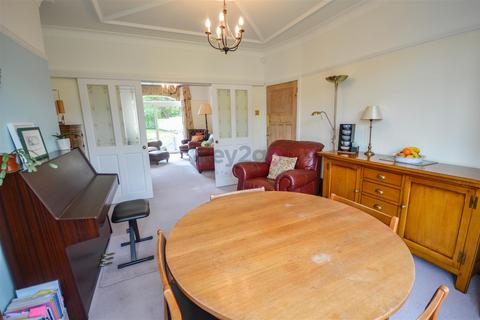 38 Hemper Lane, Sheffield, S8 7FD