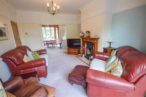 38 Hemper Lane, Sheffield, S8 7FD