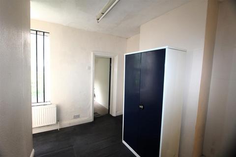 Office to rent, Canterbury Street, Gillingham ME7