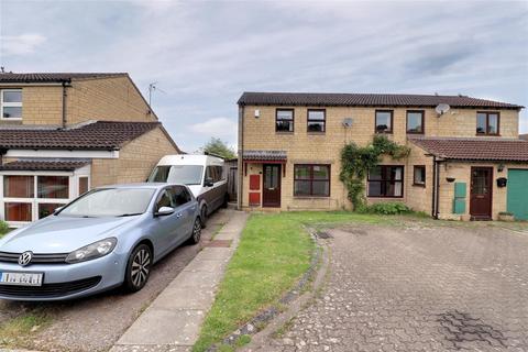 2 bedroom semi-detached house for sale, Magpie Court, Stonehouse