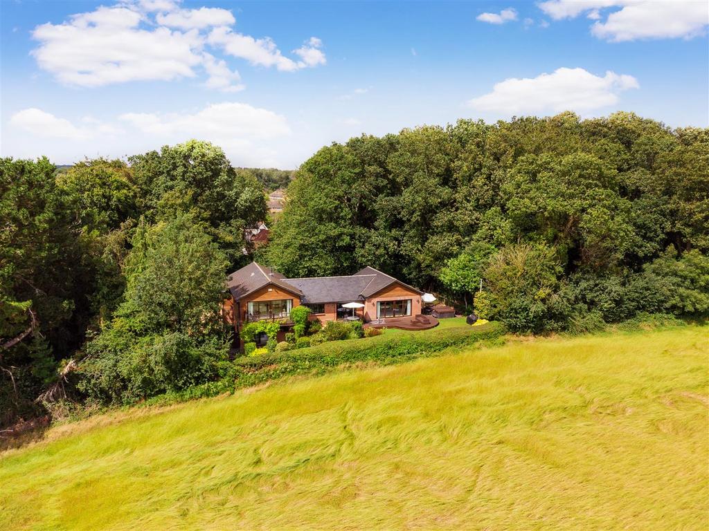 Widmore Lane, Sonning Common RG4 5 bed detached house for sale - £1,400,000