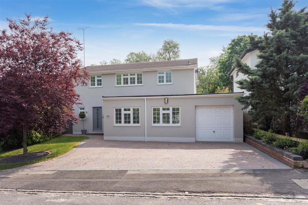 Valley Road, HenleyOnThames RG9 3 bed detached house for sale £