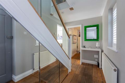 20 Valley Road, Henley-on-thames, RG9 1RR