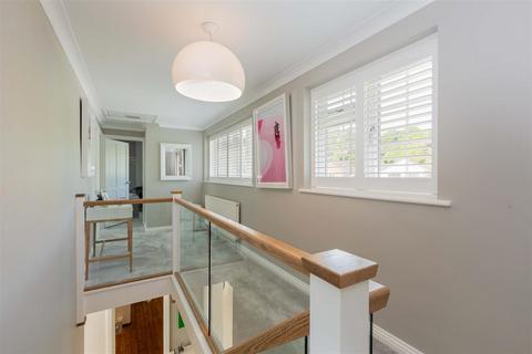 20 Valley Road, Henley-on-thames, RG9 1RR