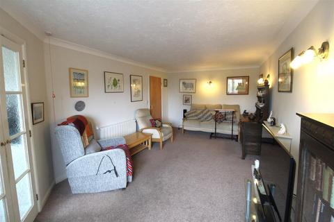 2 bedroom retirement property for sale, Marden Avenue, North Shields