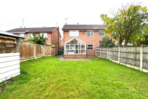 11 Aston Close, Little Haywood, Stafford, ST18 0YN