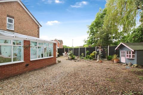 4 bedroom detached house for sale, Broadland Drive, Hull