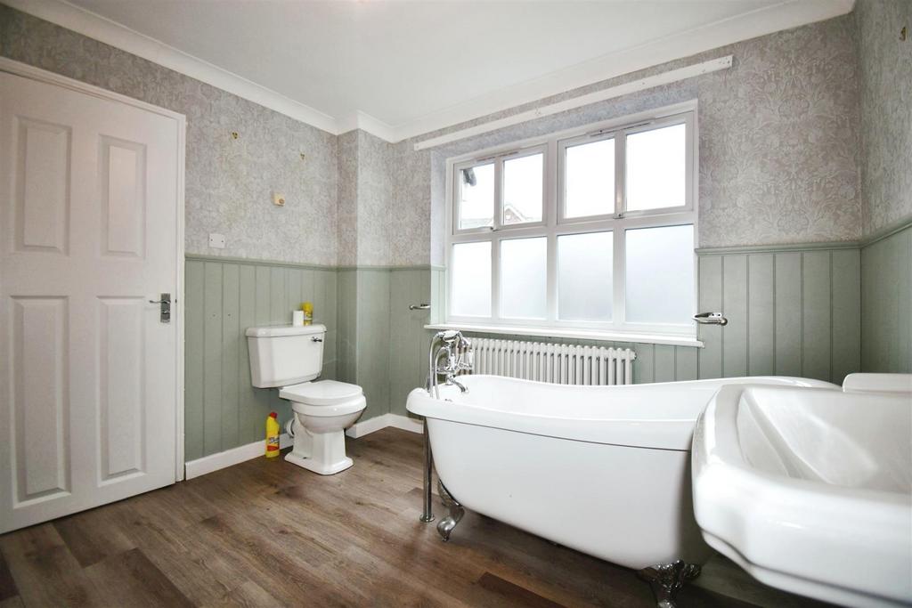 Ground Floor Bathroom