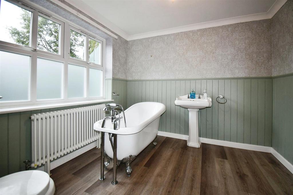 Ground Floor Bathroom