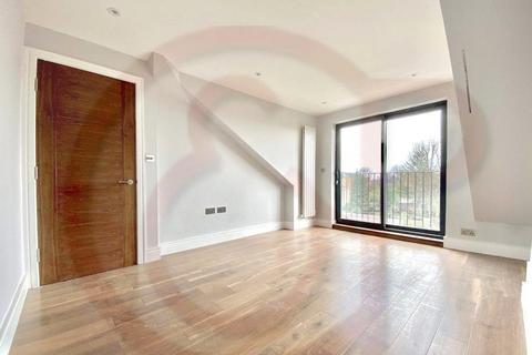 3 bedroom flat to rent, Horn Lane, Acton, W3
