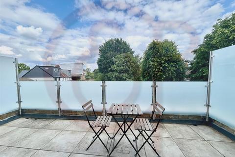 3 bedroom flat to rent, Horn Lane, Acton, W3