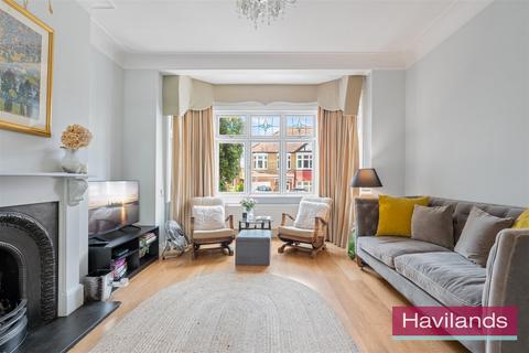 4 bedroom semi-detached house for sale, Hillcrest, London